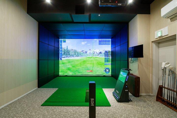 プライベートインドアゴルフ新宿SDRシミュレーター＆ムービングプレート（60分）