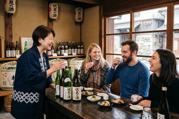 Fushimi Sake District Kyoto Food Tour Privado com Guia Licenciado