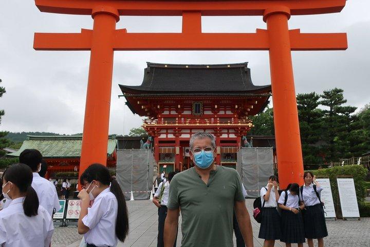 Excursão de comida local ao distrito de Fushimi Sake com Guia licenciado