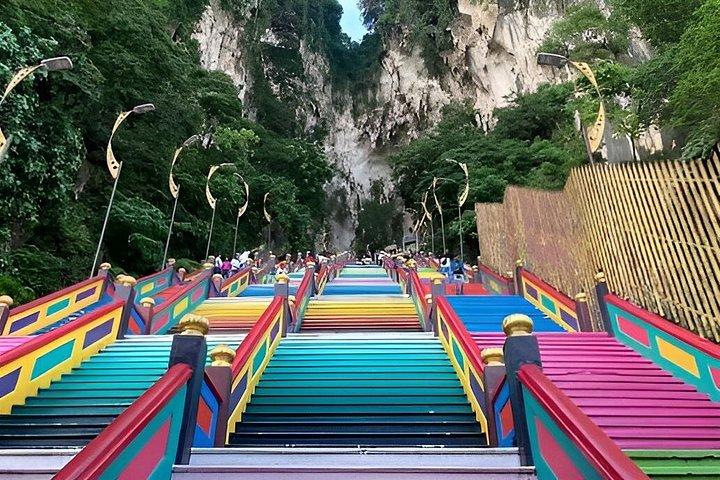 Cavernas de Batu Skywalk e Cataratas