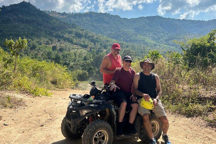 Visite de la jungle et de la cascade de Koh Samui en VTT