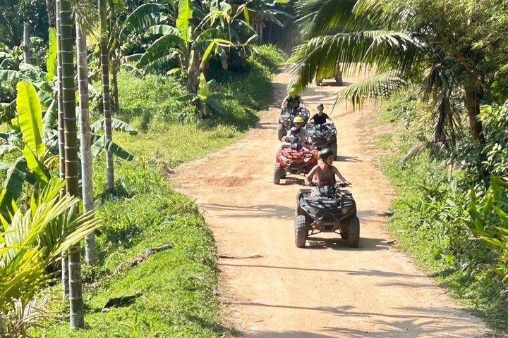 Visite de la jungle et de la cascade de Koh Samui en VTT
