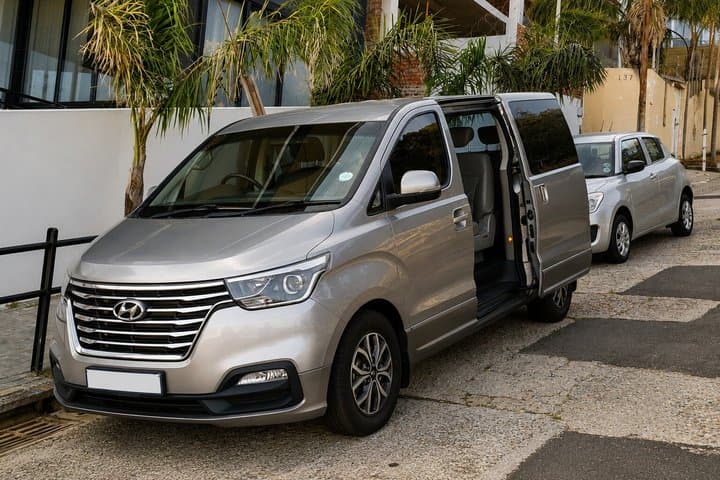 Cape Town: Airport Shuttle Transfer to City Center