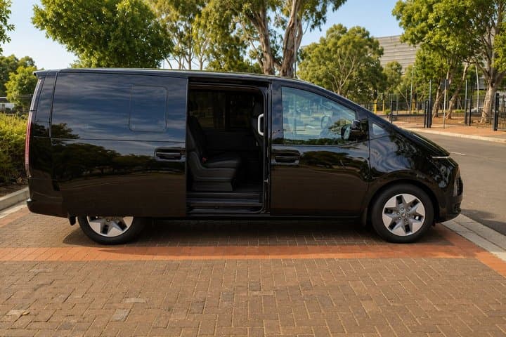 Cape Town: City Center Shuttle Transfer to Airport