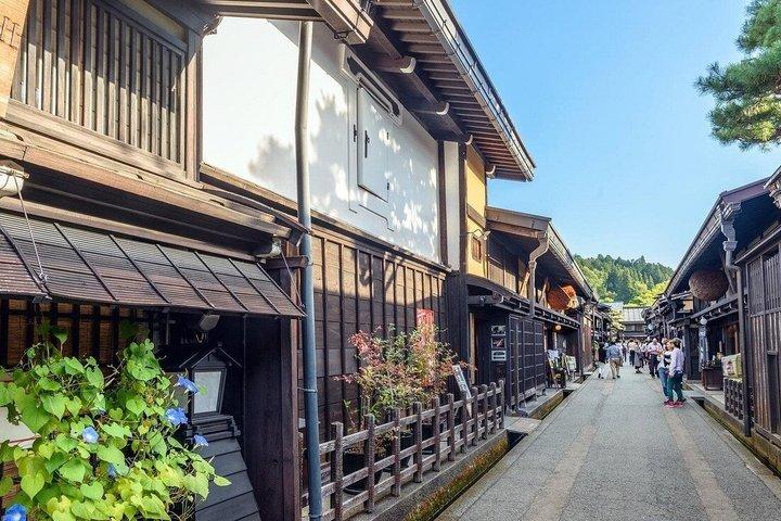 東京から電車で飛騨高山・白川郷日帰り旅行