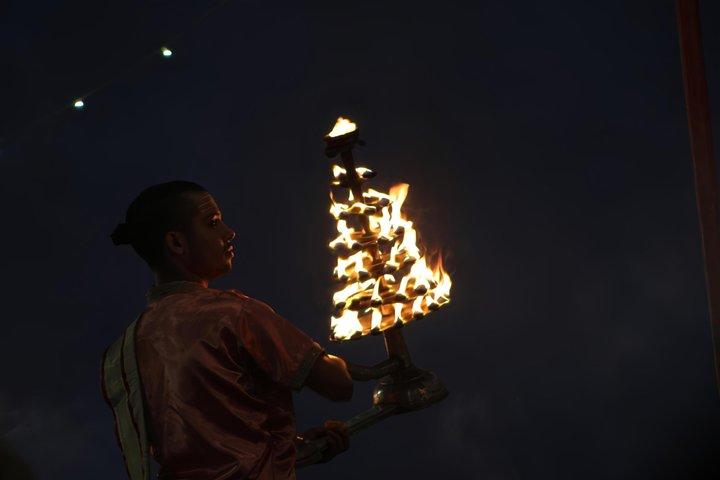Private Varanasi Tour: Sunrise Boat Ride, Ganga Aarti & Temple