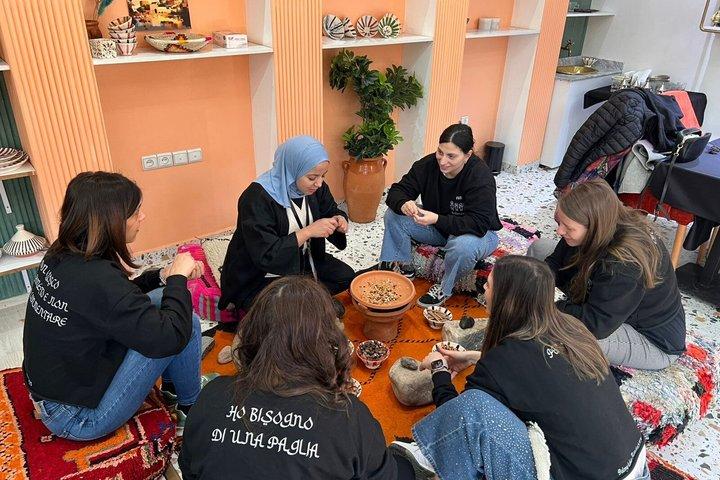 Marrakech : 2H Traditional Argan Oil Extracting Workshop （マラケシュ：2H伝統アルガンオイル採掘ワークショップ）