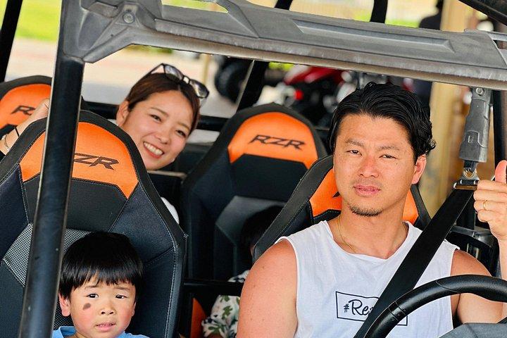 無料の砂漠サファリ付きセルフライド ポラリス砂漠バギー ツアー