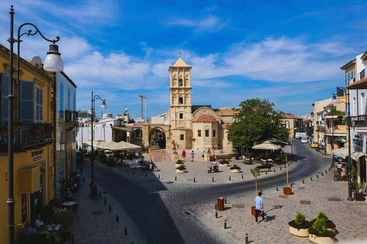Larnaca & Divided Nicosia Sightseeing Tour saindo de Pafos