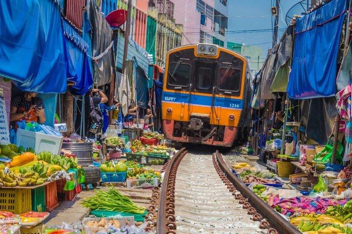 Damnoen Saduak Drijvende Markt & Spoorwegmarkt Tour vanuit Bangkok