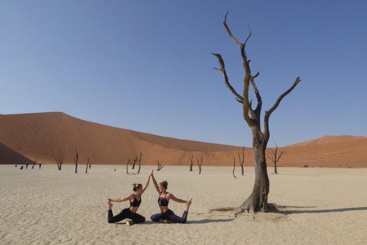 Namibia Yoga Safari: elefanti, dune e consapevolezza