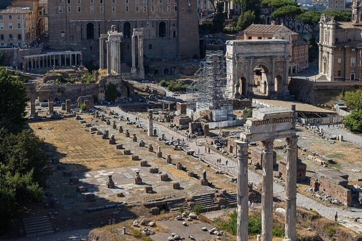 Colosseum Self Guided Audio Tour in Rome