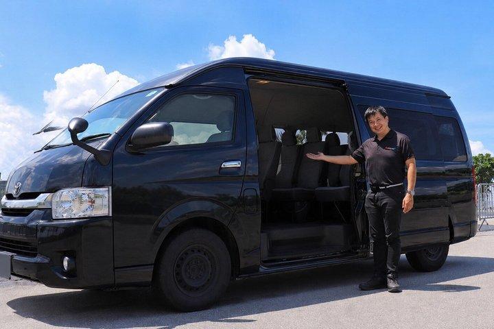 現地ガイド＆隠れ家的名所を巡る車でのシンガポールプライベートツアー