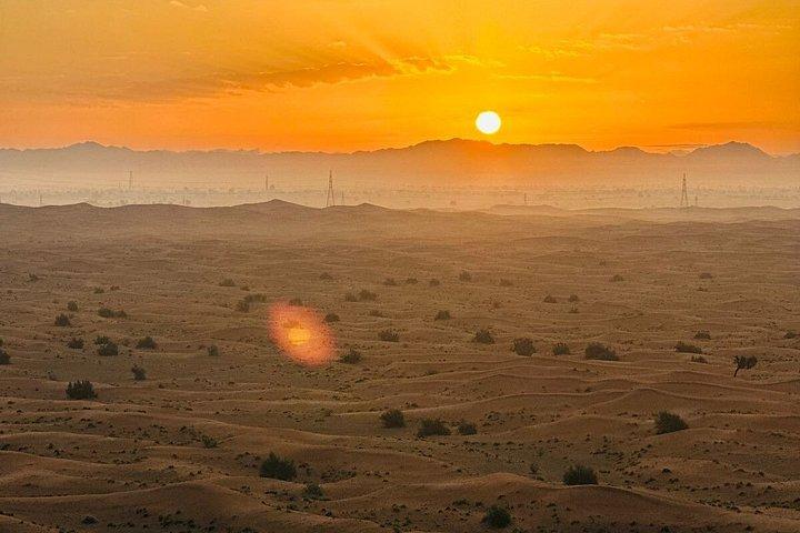 Dubai Sunrise Desert Safari mit Kamelreiten