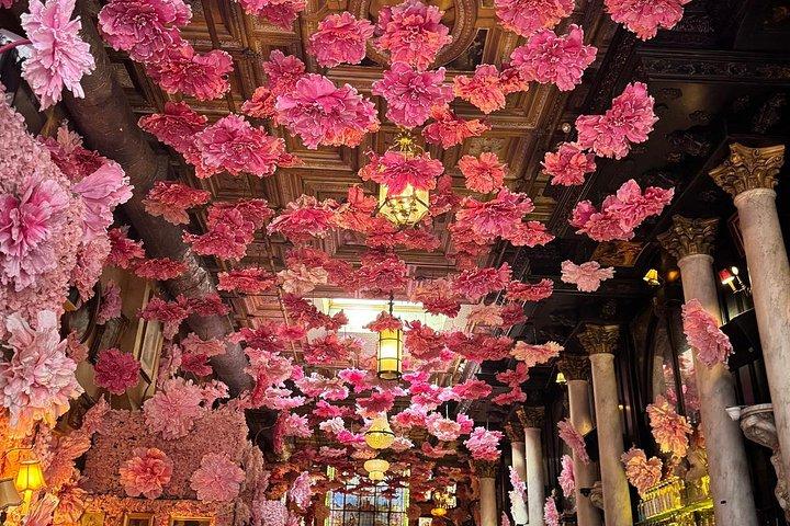 ビクトリアンティー付き母娘プライベートツアー（6名様まで）