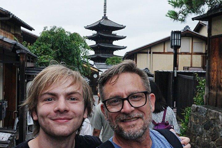Private Kiyomizu dera Temple & Gion Geisha District 3-hours Tour