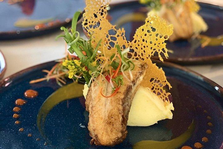 ハロン・カタマランによるハロン湾＆ランハ湾豪華日帰りクルーズ
