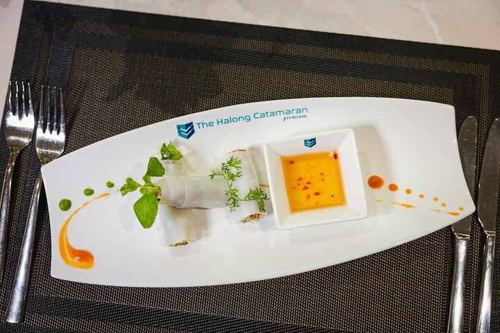 ハロン・カタマランによるハロン湾＆ランハ湾豪華日帰りクルーズ