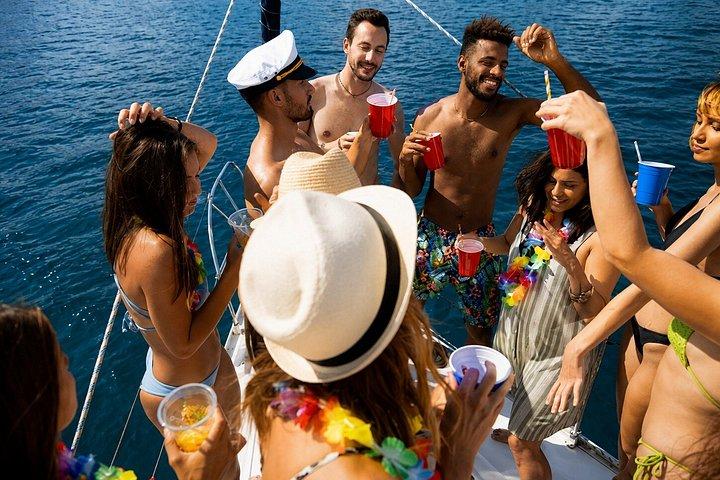 Punta Cana Private Catamaran Spring Break Party, Snorkel & BBQ