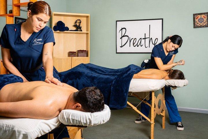 Koppels Massage w Port Pick-up of Mobiele Wijnland & Ensenada