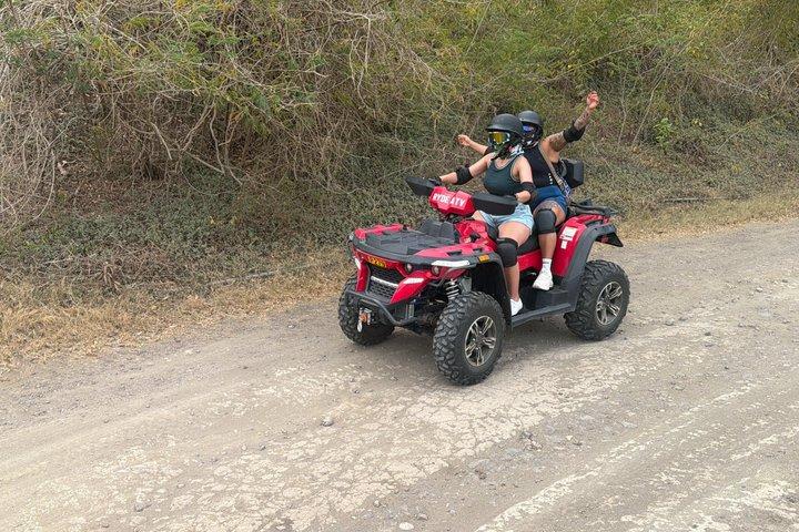 Aventure en VTT à la Grenade Explorez la beauté de l'île