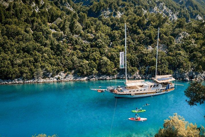 Fethiye nach Kekova und zurück : 6 Nächte 7 Tage Gulet Hütte Kreuzfahrt