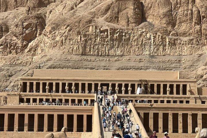 フルガダと王家の谷からルクソールへのプライベート日帰り旅行