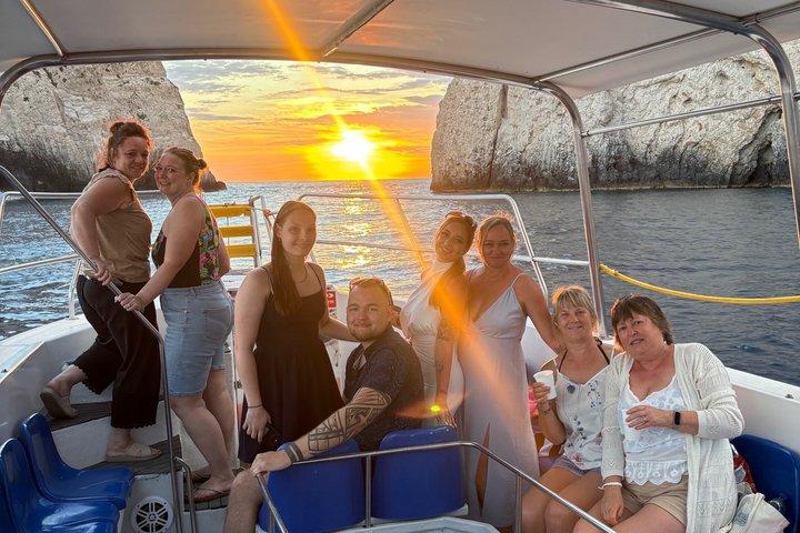 Zakynthos Speedboat Sunset Cruise : Cuevas & Vino Gratis