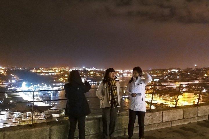 旧市街、橋、ガイアの景色を眺めるプライベートポルト・バイ・ナイトツアー