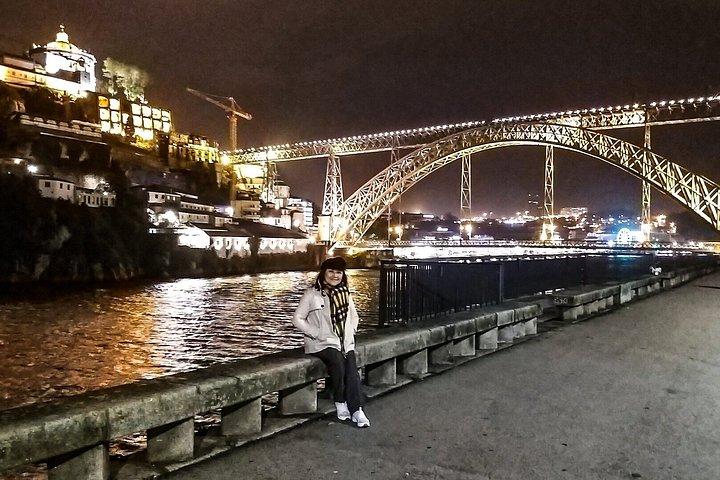 旧市街、橋、ガイアの景色を眺めるプライベートポルト・バイ・ナイトツアー