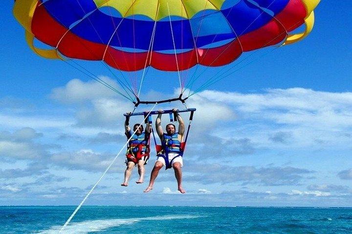 Tanjung Benoa : Banana Boat, Parasailing & Jet Ski Adventure