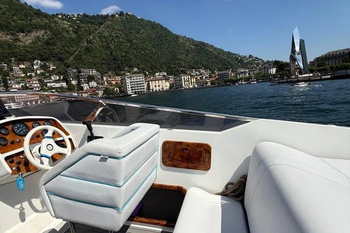 Private Lake Como Aperitivo Sunset Cruise with Italian Drinks