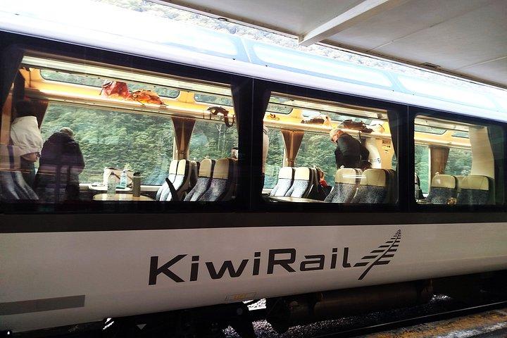 オークランド発マルチデイ・ニュージーランドワイドプライベートカスタムツアー
