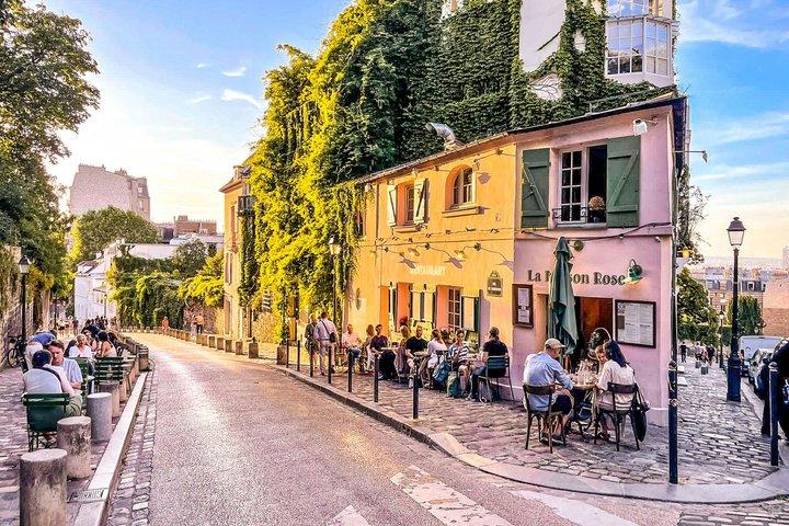 Montmartre Small Group Tour with Wine and Cheese Tasting
