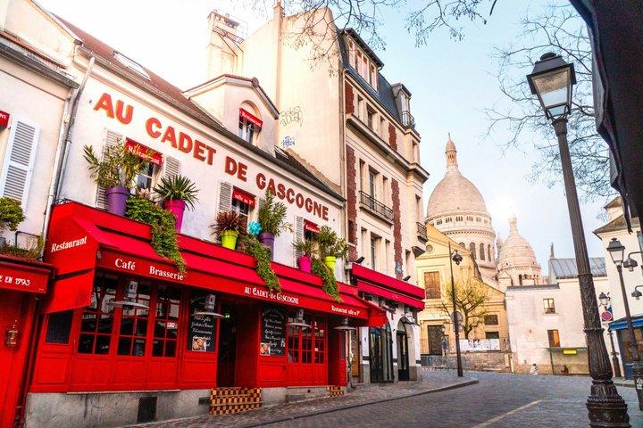 Montmartre Small Group Tour with Wine and Cheese Tasting