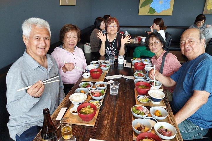 築地ローカルフード＆カルチャー半日ツアー、ライセンスガイド