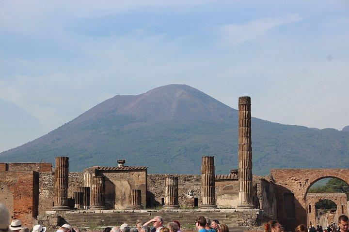 ローマからポンペイとソレント海岸、リモンチェッロ農場訪問