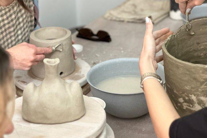 Athens Pottery Workshop med lokal konstnär: CreateYourCeramicPiece