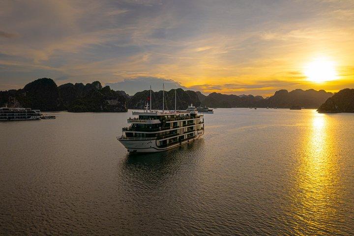 Lan Ha Bay 2 jours 1 nuit de Ha Long