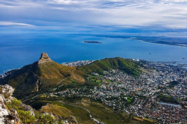 Cape Town: Guided Table Mountain Tour with Pickup and Drop-Off