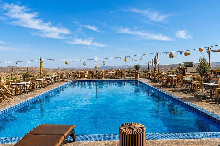 Agafay Camel Ride, Pool & Lunch med Hotel Transfer