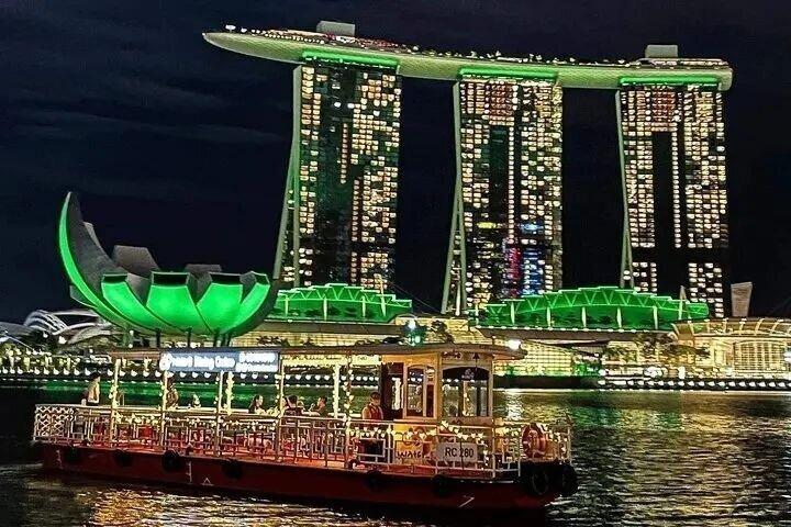 Singapore River Cruise Experience