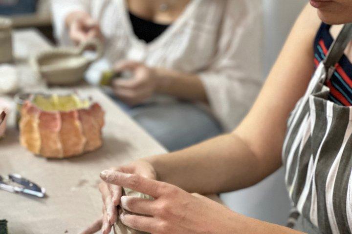 Athens Pottery Workshop med lokal konstnär: CreateYourCeramicPiece