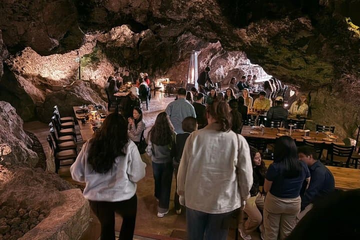 Balloon flight + Cave breakfast + CDMX transportation