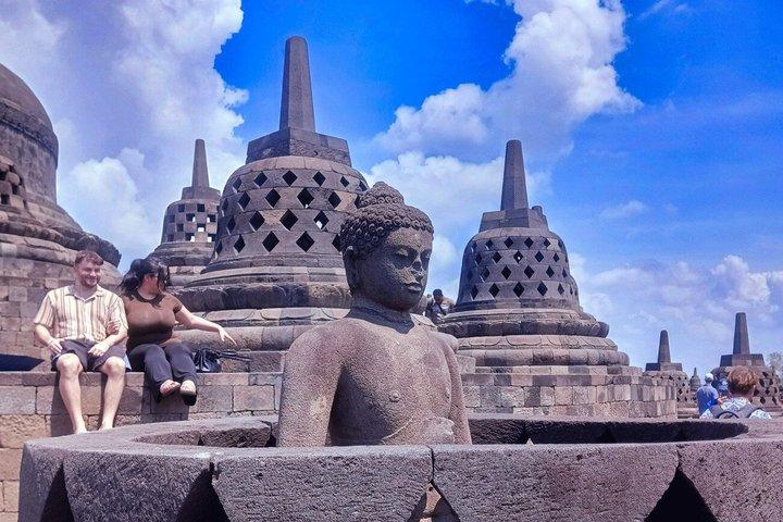 Yogyakarta : Borobudur ClimbUp & Prambanan Tempel Tour met kleine groep