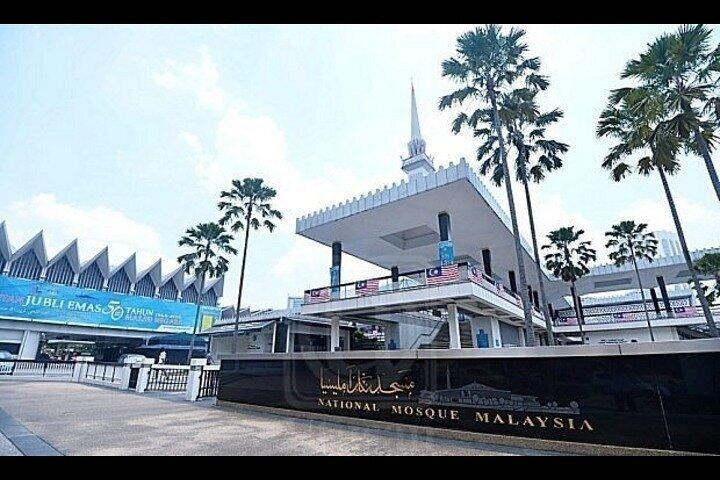 Kuala Lumpur Half Day Sightseeing Tour