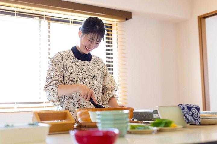 日本語家庭料理教室＆東京タワー近くのスーパーマーケット見学