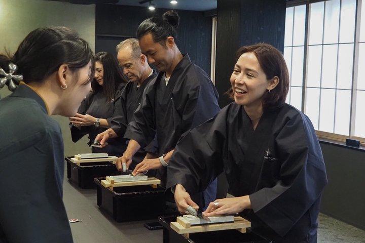 大阪で手作り包丁（研ぎ方・彫刻）