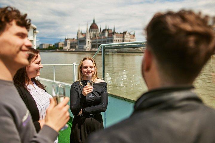 Cruzeiro do Danúbio de Budapeste com audioguia e terraço panorâmico