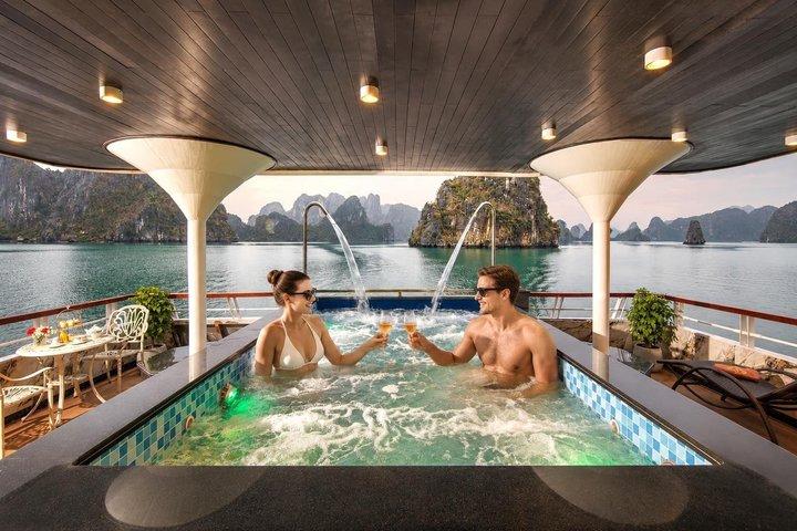 From Hanoi: Halong Bay Day Cruise with Titop Island, Kayak, Cave